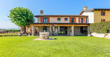 Villa 3 chambres avec Véranda, avec doroga road dans Peschiera del Garda, Italie