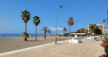 Apartamento 2 habitaciones en Estepona, Španjolska