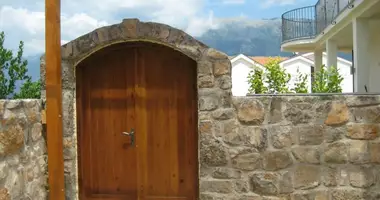 Villa  mit Parkplatz, mit Keller, mit Sauna in Montenegro