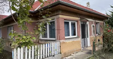 4 room house in Bugyi, Hungary