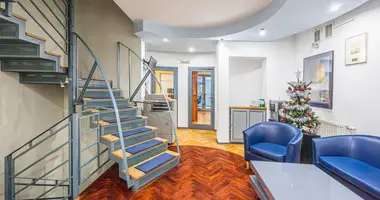 Gewerbefläche 303 m² in Warschau, Polen