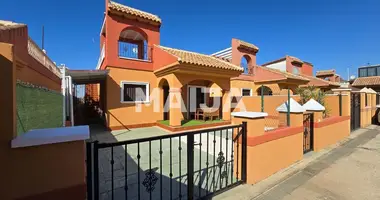 2 bedroom house in Torrevieja, Spain