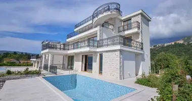 Villa  con Terraza, con Piscina en Herceg Novi, Montenegro