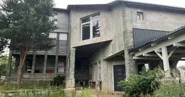 Haus in Papiarnianski siel ski Saviet, Weißrussland