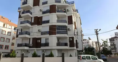 2 room apartment with balcony, with air conditioning, with parking in Muratpasa, Turkey