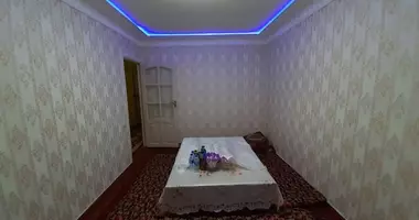 Apartamento 3 habitaciones en Taskent, Uzbekistán