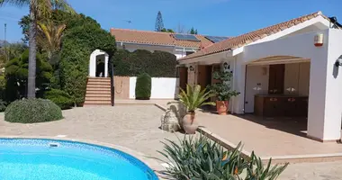Maison 4 chambres dans Pyrgos Lemesou, Chypre