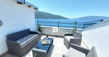 3 bedroom apartment with parking, with Balcony, with Air conditioner in Kumbor, Montenegro