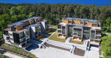 Квартира 4 спальни в Юрмала, Латвия