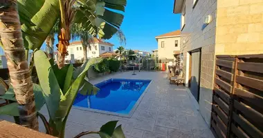 3 bedroom house with Air conditioner, with Swimming pool, with Covered parking in Pyla, Cyprus