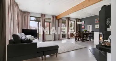 5 bedroom house in Helsinki sub-region, Finland