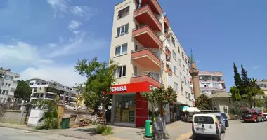 Квартира 2 спальни со стеклопакетами, с балконом, в центре города в Алания, Турция