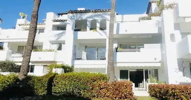 2 bedroom apartment in Estepona, Spain