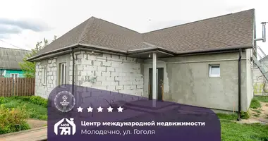 Haus in Maladsetschna, Belarus