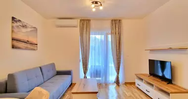 Квартира 1 спальня с мебелью, с кондиционером, с видом на море в Бечичи, Черногория