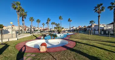 Szeregowiec 4 pokoi z Nad morzem w Torrevieja, Hiszpania