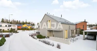 2 bedroom house in Helsinki sub-region, Finland