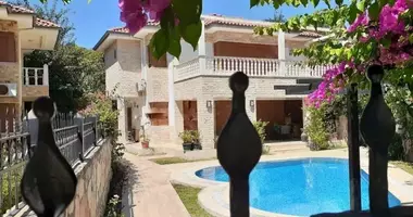 Villa 4 rooms with parking, with Swimming pool, with Mountain view in Alanya, Turkey
