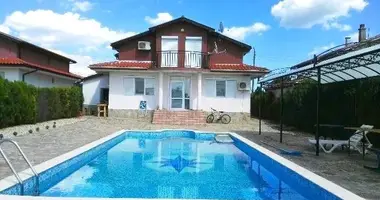 Casa 7 habitaciones en Trastikovo, Bulgaria