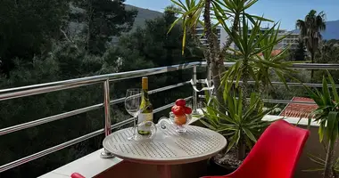 Квартира 2 спальни в Кумбор, Черногория