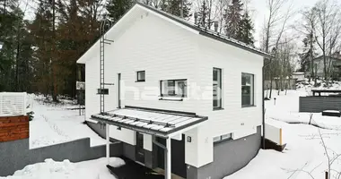 3 bedroom house in Helsinki sub-region, Finland