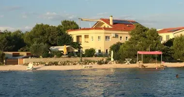 Отель 420 м² в Вир, Хорватия