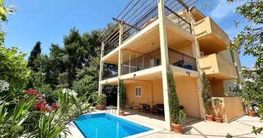 Apartamento 8 habitaciones en Lustica, Montenegro