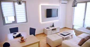 Apartamento 2 habitaciones en Becici, Montenegro