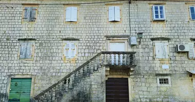Apartamento 6 habitaciones en Kotor, Montenegro