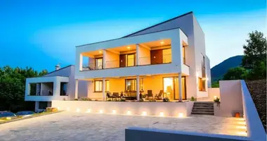 8 room house in Ostarski Stanovi, Croatia