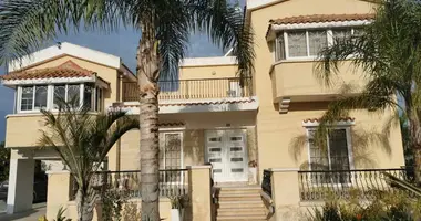 Casa 4 habitaciones en Paralimni, Chipre