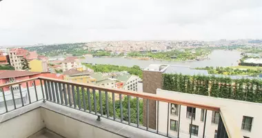 1 room apartment with balcony, with air conditioning, with central heating in Beyoglu, Turkey