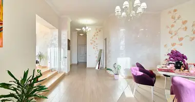 5 room apartment in Minsk, Belarus