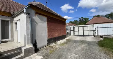 3 room house in Oelbo, Hungary