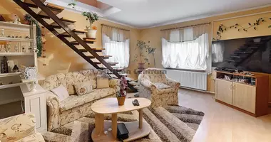 5 room house in Suetto, Hungary