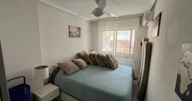 Mieszkanie 4 pokoi w Torrevieja, Hiszpania