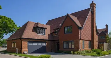 5 bedroom house in Tonbridge and Malling, United Kingdom