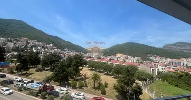 Mieszkanie 3 pokoi w Budva, Czarnogóra