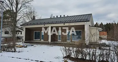 2 bedroom house in Helsinki sub-region, Finland