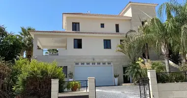 Villa 1 Zimmer mit Schwimmbad, mit Bergblick, mit Stadtblick in Palodeia, Cyprus