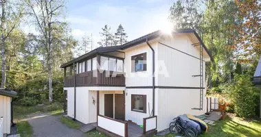 3 bedroom house in Helsinki sub-region, Finland