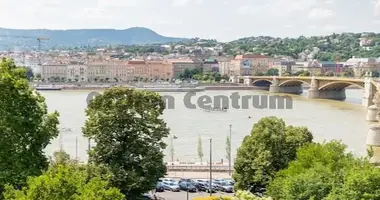 Apartamento 4 habitaciones en Budapest, Hungría