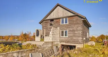 Haus in Scomyslicki siel ski Saviet, Weißrussland