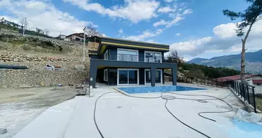 Villa 3 rooms with swimming pool, with mountain view, with Кухня американского типа in Alanya, Turkey