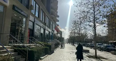 Propiedad comercial 104 m² en Bashkia Vlore, Albania