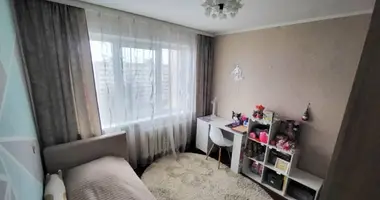 Apartamento 3 habitaciones en Saligorsk, Bielorrusia