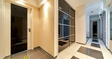 Apartamento 3 habitaciones en Minsk, Bielorrusia