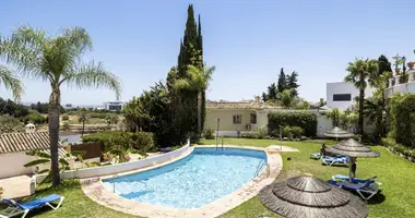 Townhouse 4 bedrooms in Marbella, Spain