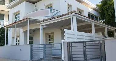 5 bedroom house in Koinoteta Parekklesias, Cyprus