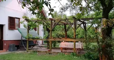 2 room house in Nadasd, Hungary